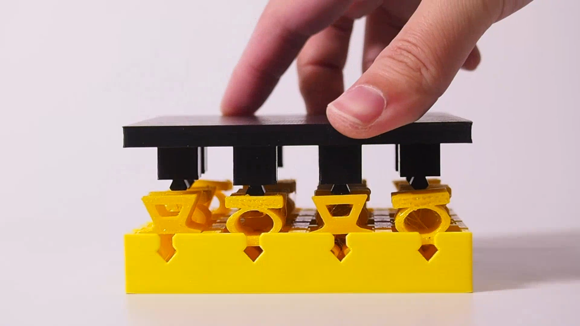 Reconfigurable Elastic Metamaterials